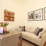 P42 Room22 Kollwitzkiez アパート *