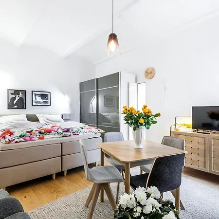 P42 Room22 Kollwitzkiez *