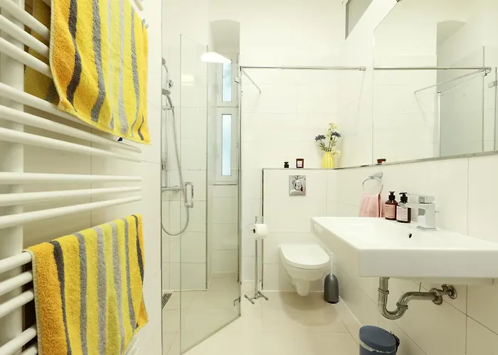 P42 Room22 Kollwitzkiez ברלין