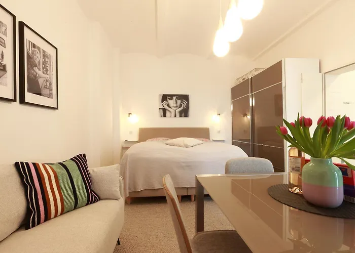 P42 Room22 Kollwitzkiez *