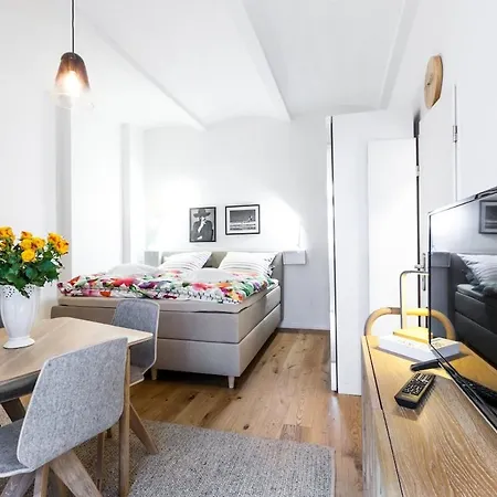 P42 Room22 Kollwitzkiez *