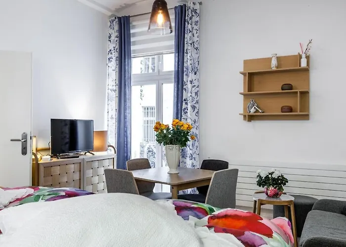 P42 Room22 Kollwitzkiez * Берлин